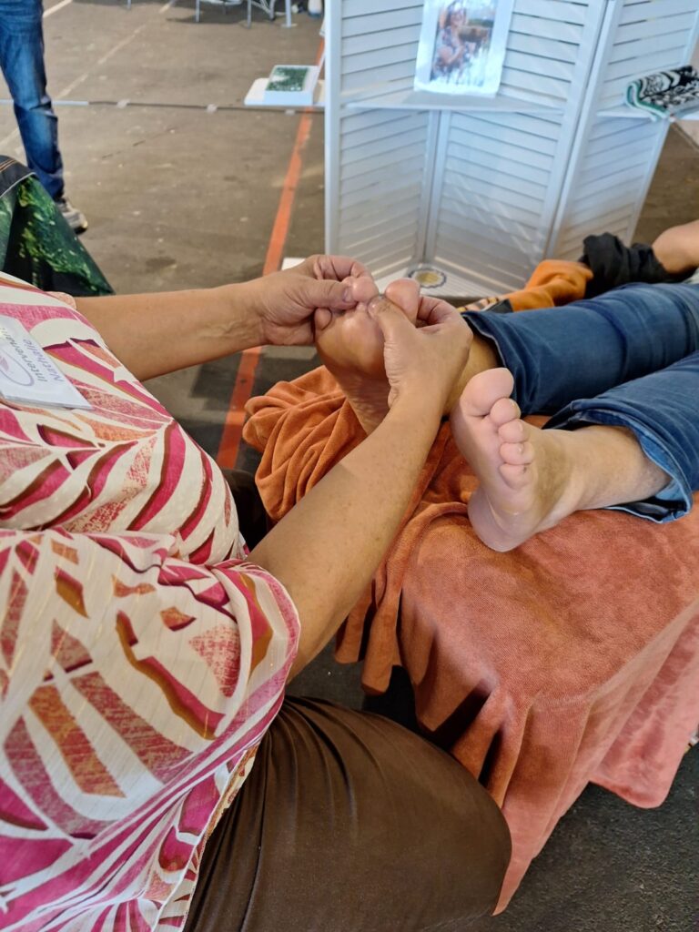 Réflexologie plantaire avec Aux Mains 2 Nath au Week-end Zen’ittude