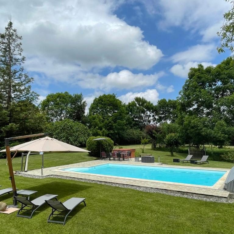 Aux Mains2Nath Réflexologue Sonothérapeute Tarbes Hautes Pyrenees plantaire palmaire faciale dorsale massages shakti le clos galan