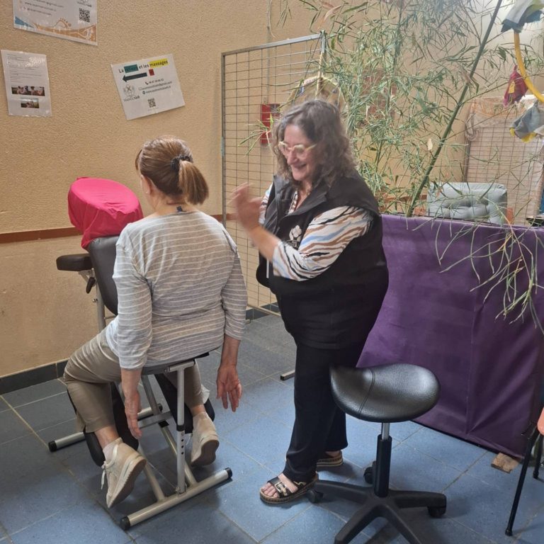 SALON DU MIEUX ETRE AUX MAINS2NATH NATHALIE BURKY REFLEXOLOGUE SONOTHERAPEUTE MASSAGES AMMA ASSIS TARBES HAUTES PYRENEES CASTELAU RIVIERE BASSE VOYAGE SONORE SHAKTI